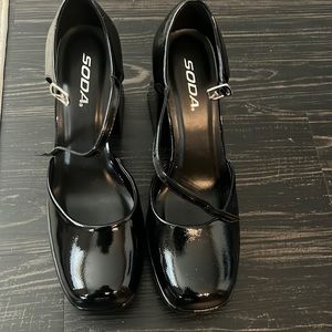 Black Platform wheel